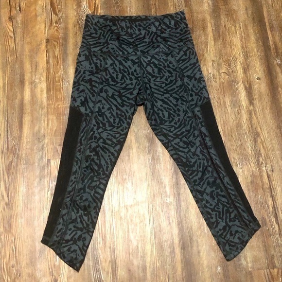 Lululemon Leggings Women's 6 Hot to Street Cropped Ankle Mesh Gym Athletic Pants - Picture 1 of 7